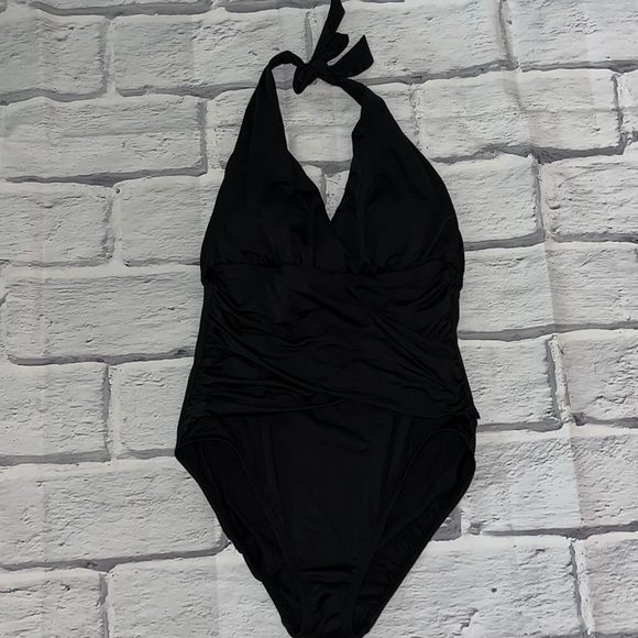 La Blanca black swimsuit.  Classic halter style with slimming midsection. Sz 10 - Picture 1 of 5